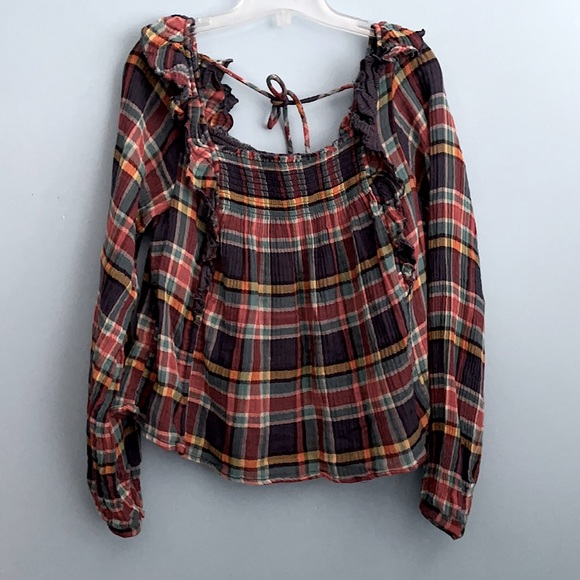 🆕 We the Free Navy Plaid Ruffled Siena Top - Picture 2 of 12